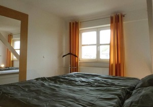 Between the Baltic Sea beach and the Bodden, the Boddenhus apartment house awaits you with its brigh