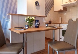 Between the Baltic Sea beach and the Bodden, the Boddenhus apartment house awaits you with its brigh
