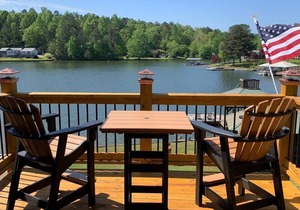 Big Blue at Lake Martin! Family Lake Home, 2 masters, Bedswing, Firepit