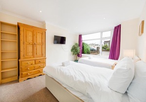 Big House in Filton - Sleeps up to 8!