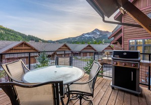 Big Sky condo with private hot tub, fireplace & 360 degree views