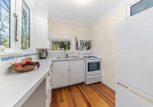 Bijoux - Waikanae Beach Cottage