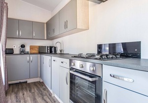 Black Edition Lodge - Unit 7 - a lodge that sleeps 6 guests in 2 bedrooms