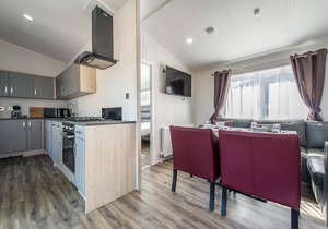 Black Edition Lodge - Unit 7 - a lodge that sleeps 6 guests in 2 bedrooms