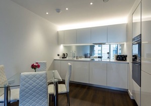 Blissful one bed near the River