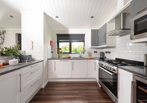 Blossom Lodge, 1 Roadford Lake Lodges