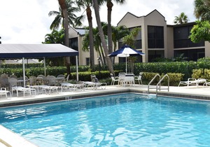Blue Breeze Getaway in Charming Coastal Jupiter. "New Listing"