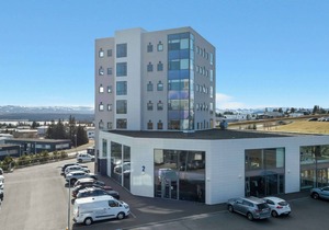 Blue Mountain Apartments - Corner Studio with View