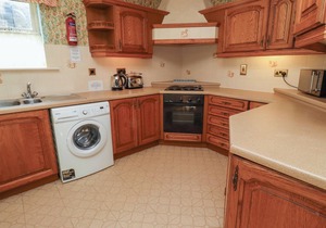 BLUEBERRY COTTAGE, family friendly, country holiday cottage in Wooler