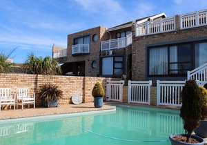Bluewater Beachfront Guest House