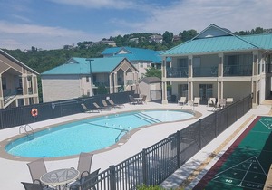 *Boaters Condo*Close to Lake*Pool*Walk-In*3 Kings*
