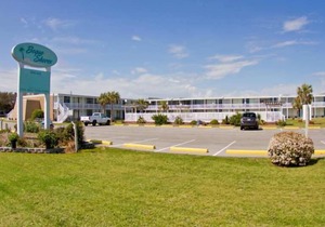 Bogue Shores 246: 1 BR, 1 BA Condominium in Atlantic Beach, Sleeps 4