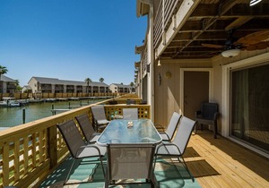 BoHo by the Bay | Pet Friendly + Boat Slip