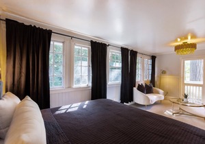 Boho Manor Resort - Studio 30