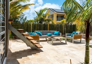 Bonaire Island Villa steps to ocean