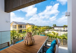 Bonaire Island Villa steps to ocean
