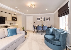 Bootham House Apartment 7 - sleeps 6 guests in 2 bedrooms