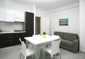 Boschetto two-room flat with air conditioning a few steps away from the beach