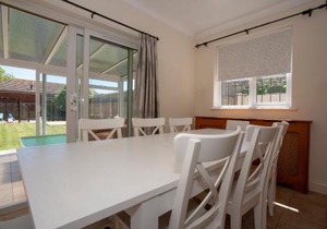 Botany Bay Holiday House - Family friendly, 50M from the beach