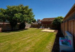 Botany Bay Holiday House - Family friendly, 50M from the beach