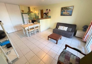 Bottom of villa close to all amenities