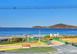 Boulder Bay Rd 2/2 - Fingal Bay
