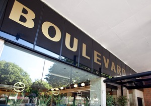 Boulevard Plaza