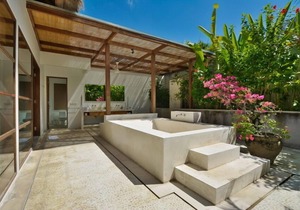 Boutique 8BR Luxury Villa Located In Eat St, Seminyak! 7Min Walk To The Beach!