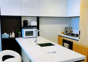 BoxHill Super2B2B Apt+XLBalcony WithView+FreeParking+Pool&Gym&Sauna