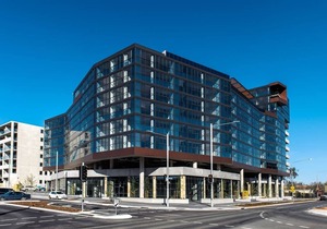Braddon Brand New 1BR Apt, WiFi, Secure Parking.