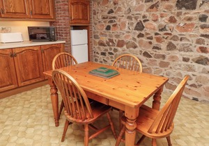 BRAMBLE COTTAGE, family friendly, character holiday cottage in Wooler
