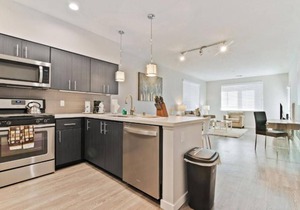 Brand New Anton Menlo Luxury Studio with Great Onsite Amenities