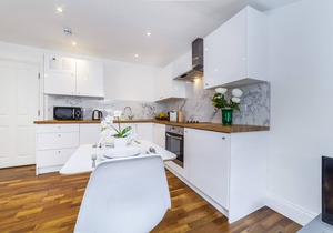 Brand New Self-Contained Modern Studio, Paddington