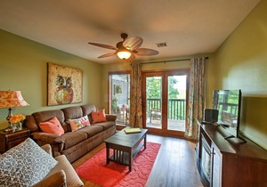 Branson West Condo w/Pool + Fishing Lake Access!