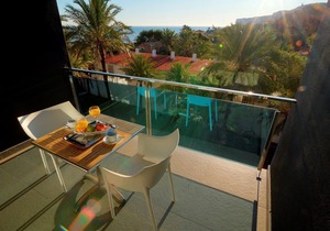 BRAVOSOL 3200A VYB 40m from the beach