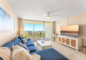 Breathtaking VIEWS ~ Stylish Condo ~ Steps to Beach💕