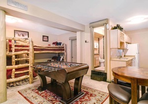 BRECK LUXURY LOG HOME, MINUTES TO MAIN ST FREE VIP SHUTTLE SKI SEASON