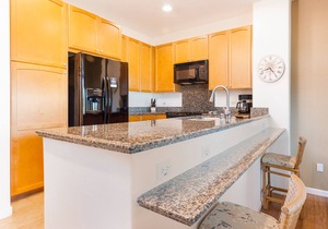 Breezy, elegant home in a great location with pools, hot tubs & tennis