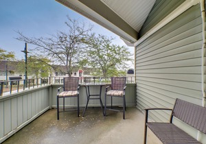 Bridge View | Cottage Feel | Downtown Charlevoix | Indoor/Outdoor Pool