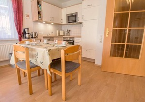Bright and friendly furnished apartment in a central and quiet location! -