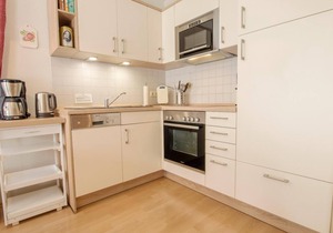Bright and friendly furnished apartment in a central and quiet location! -