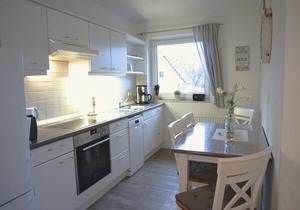 Bright and friendly furnished apartment in a central and quiet location! -