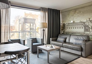 Bright and modern two bedroom apartment with canal view. Free Wi-Fi