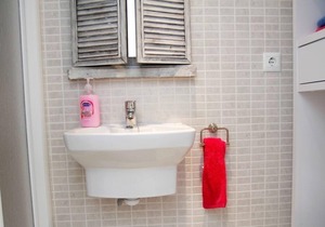 BRIGHT APARTMENT A FEW METERS FROM THE BEACH