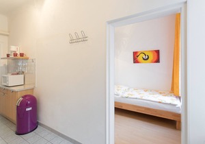 Bright apartment for 4 people with subway station on the doorstep