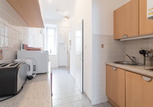 Bright apartment for 4 people with subway station on the doorstep