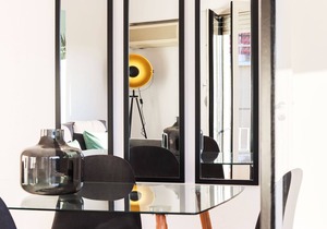 Bright apartment for 6 persons and well located. Close by Av. Liberdade.