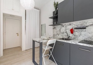 Bright Apt only 600mt from Zara Avenue!x2