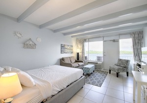 Bright Beach House Style Studio w/ Canal Water Views