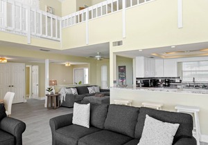 Bright & Breezy Spacious Bayview Condo - Walk to Beach - Unit 27 by RVA